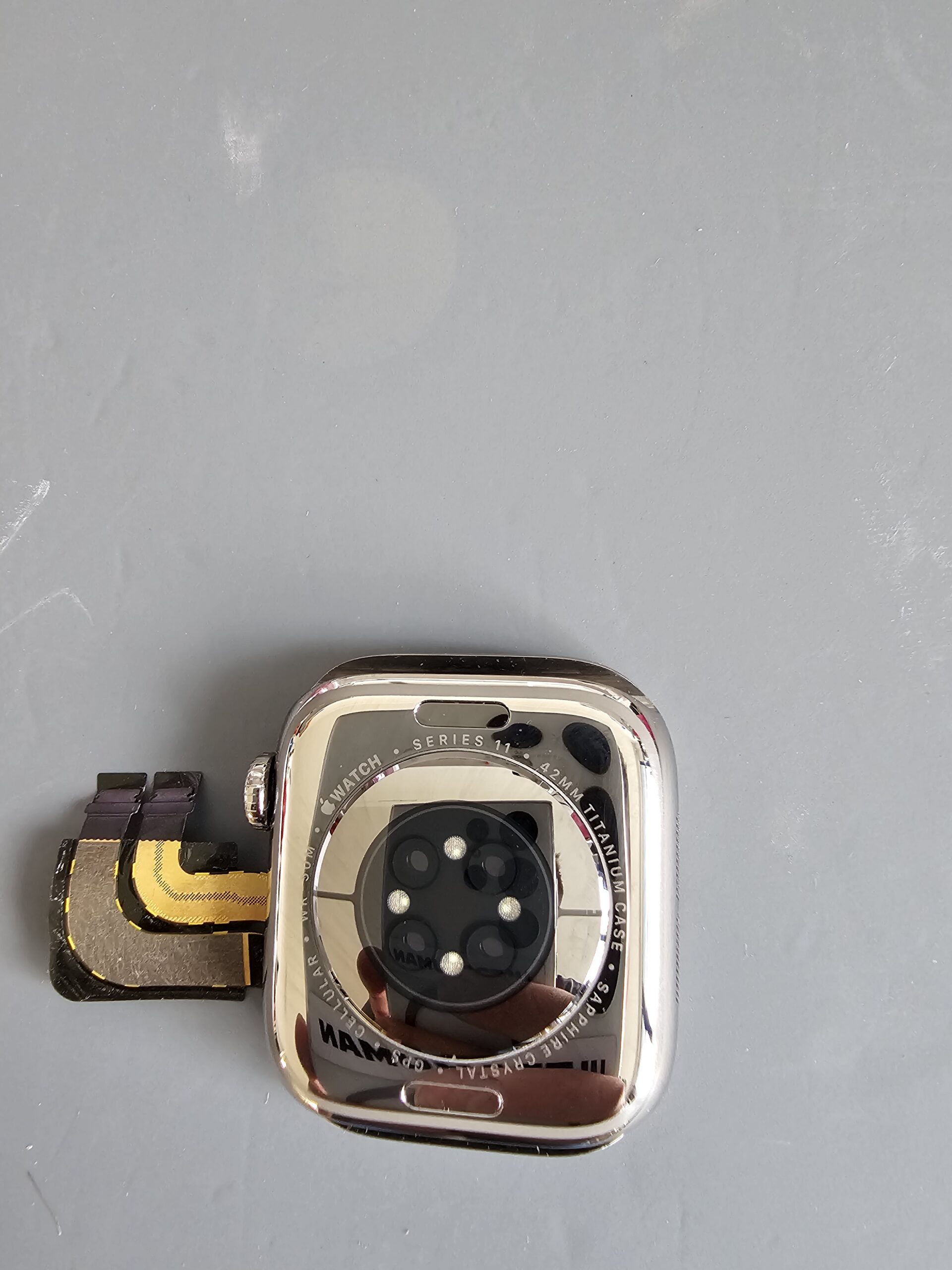 apple watch series 11 42 mm – telo/housing titÁn (cellular, sapphire) apple watch series 11 42 mm – telo/housing titÁn (cellular, sapphire)